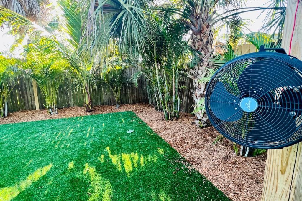 Luxury 2/2 Private Oasis W/Hot Tub Walk To Beach Cape Canaveral Exterior foto