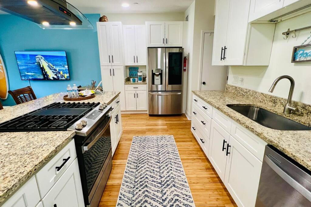 Luxury 2/2 Private Oasis W/Hot Tub Walk To Beach Cape Canaveral Exterior foto