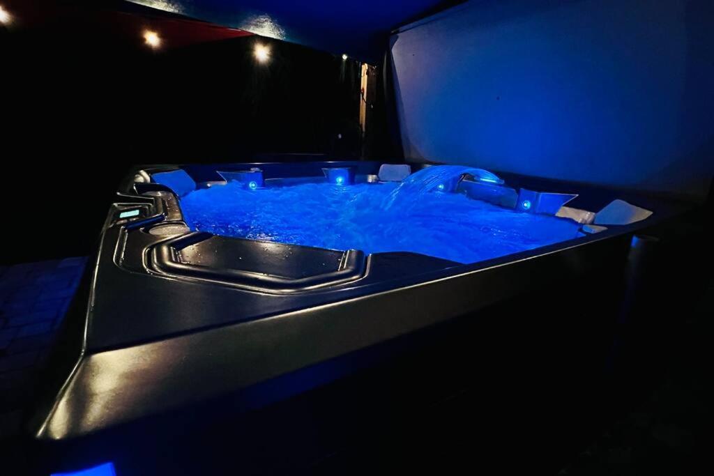 Luxury 2/2 Private Oasis W/Hot Tub Walk To Beach Cape Canaveral Exterior foto